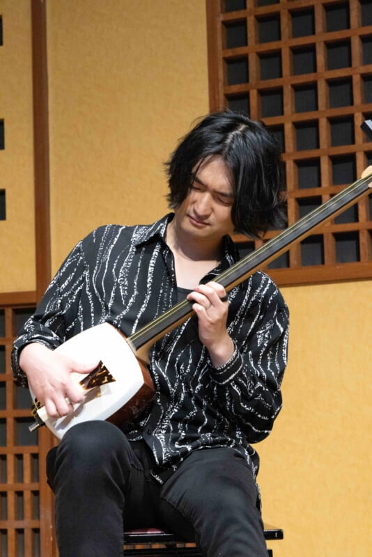 藤井黎元 Reigen Fujii（津軽三味線）